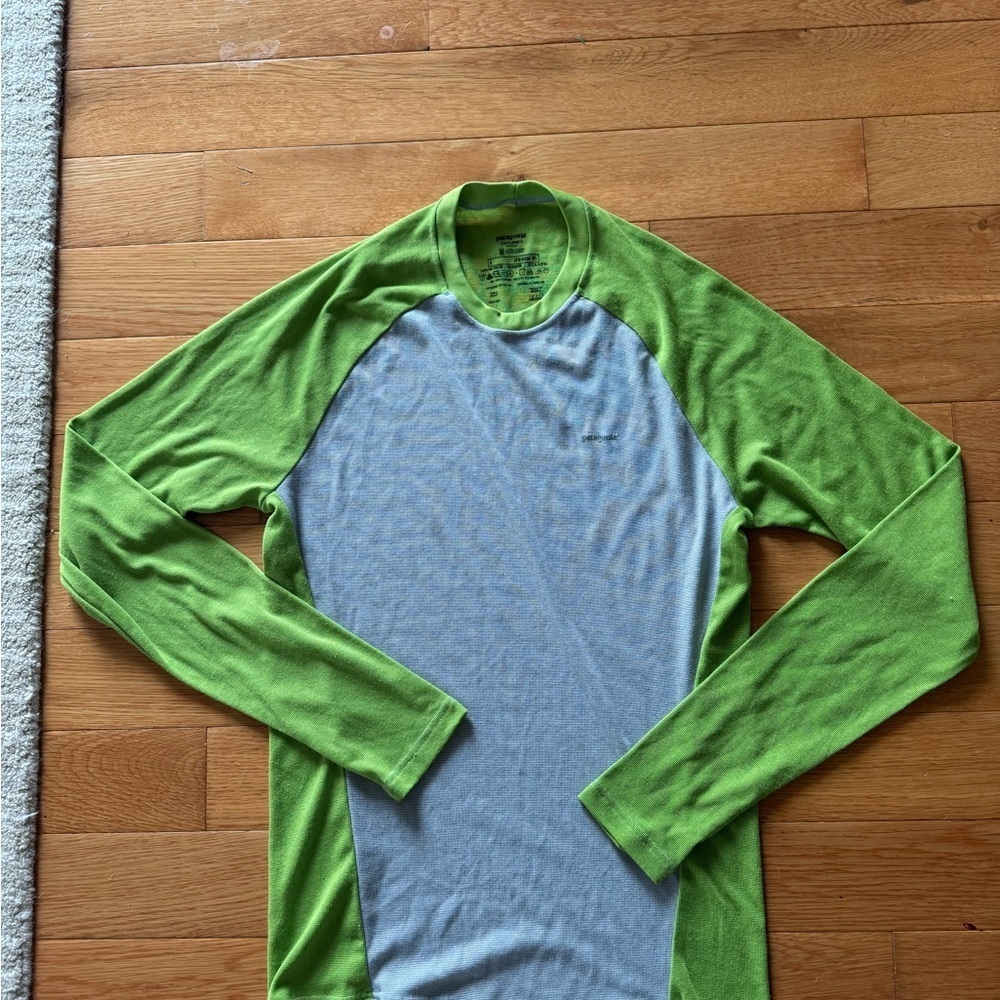 Patagonia Men's Lime Green and Light Gray longsleeve - Picture 4 of 4